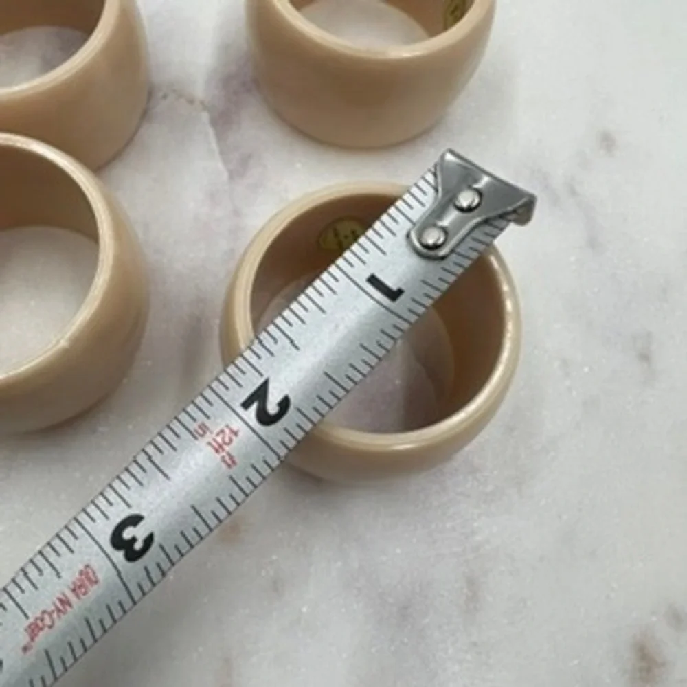 Vintage MCM Tan Acrylic Napkin Rings Set of 4 Beige Round‎ Mid Century Modern